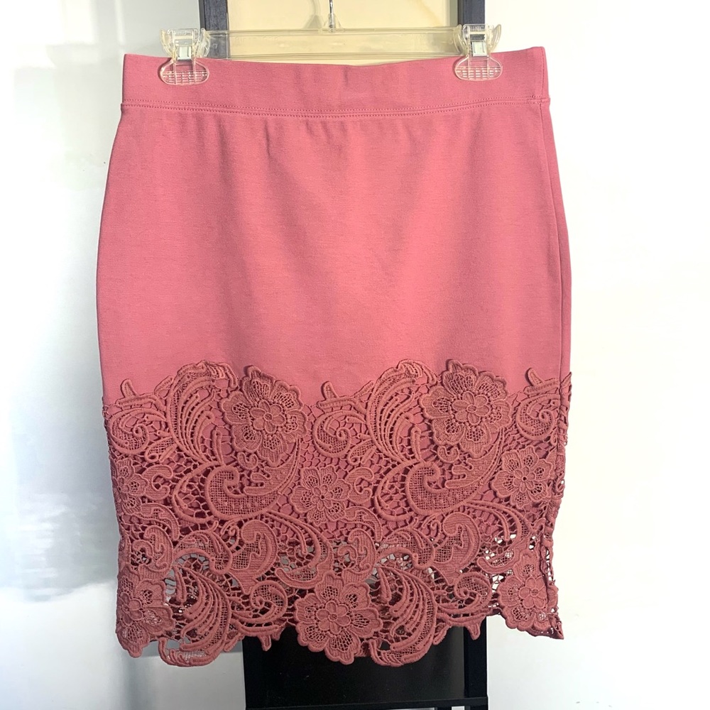 Haute Monde Stretch Lace Pencil Skirt